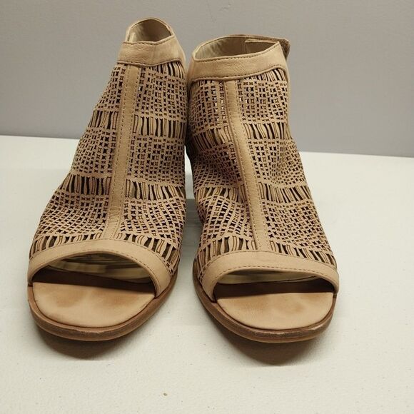 Vince Camuto Keanne Sandal Booties Sz 9M Tan Nubuck Leather Boho Casual Chic - Picture 3 of 15